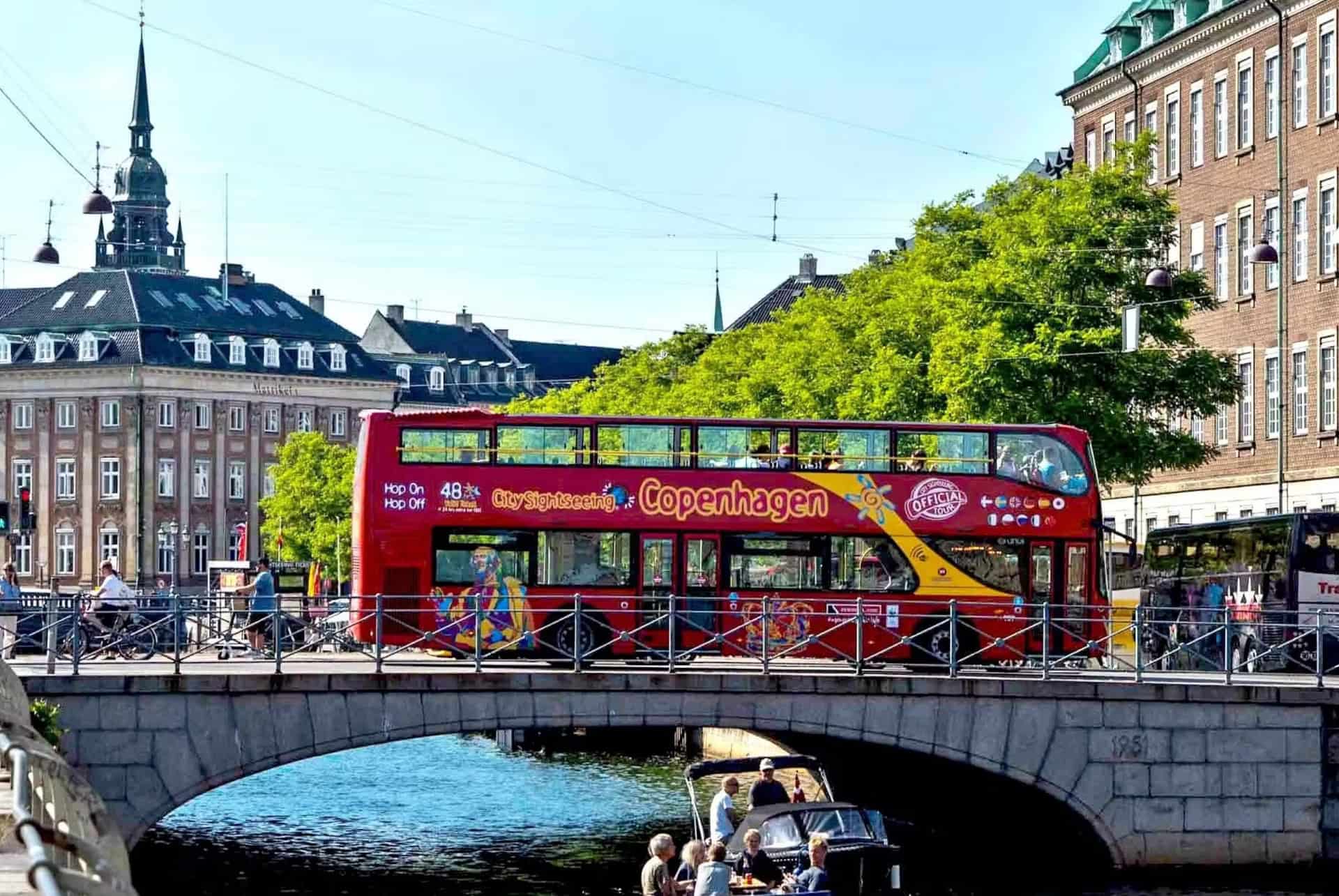 bus touristique