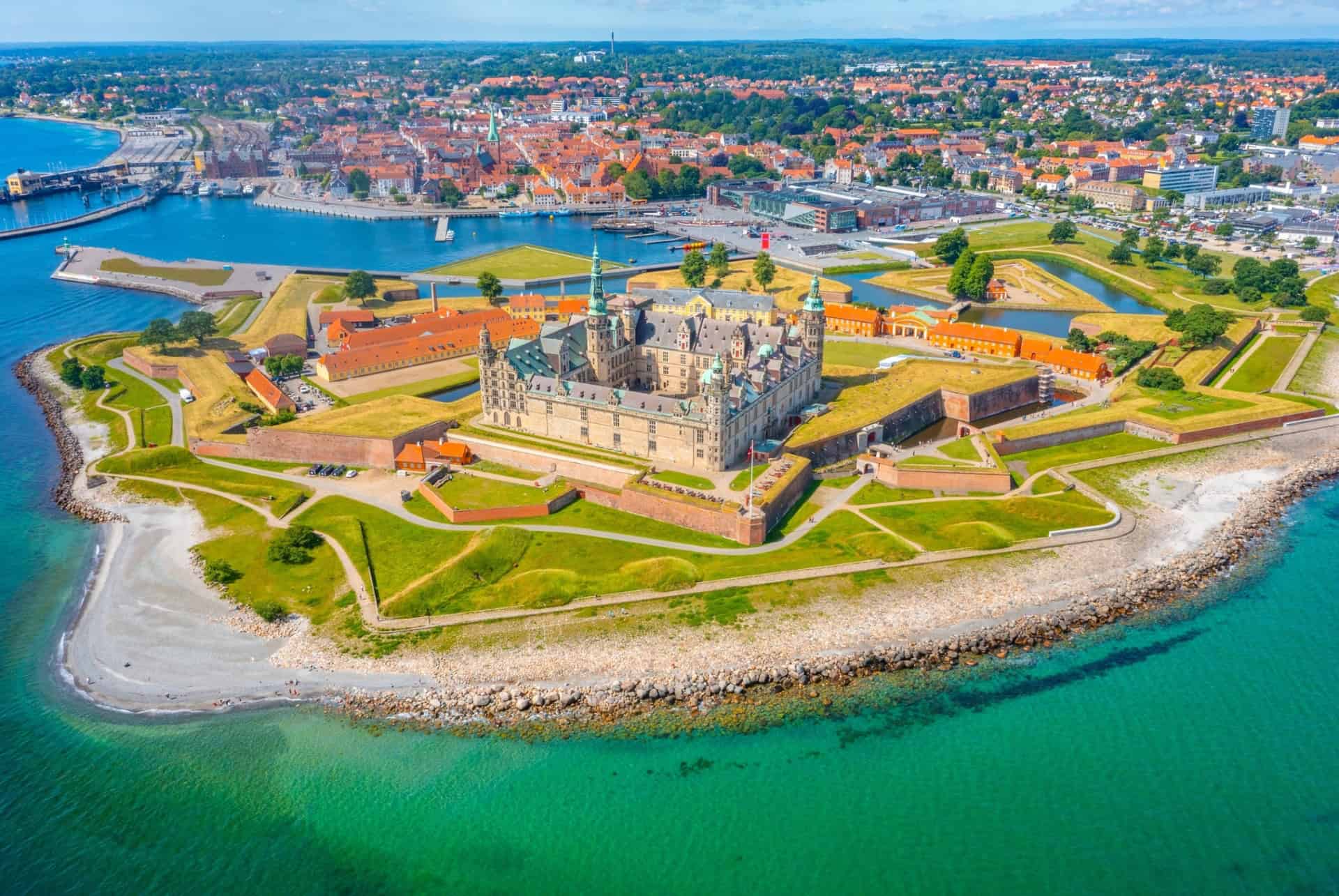 vue aerienne du chateau de kronborg